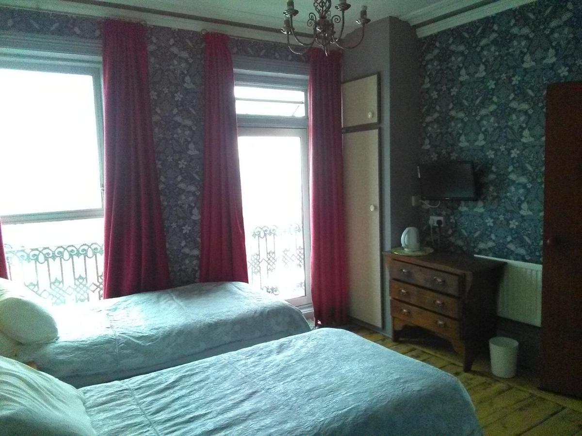 The Iverna Eastbourne Bagian luar foto