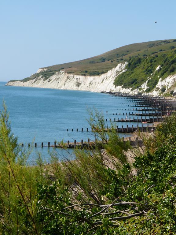 The Iverna Eastbourne Bagian luar foto