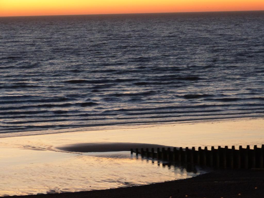 The Iverna Eastbourne Bagian luar foto
