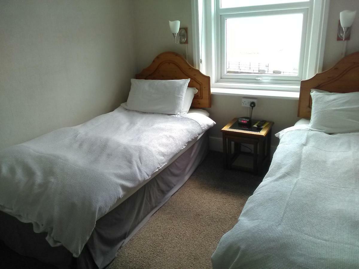 The Iverna Eastbourne Bagian luar foto