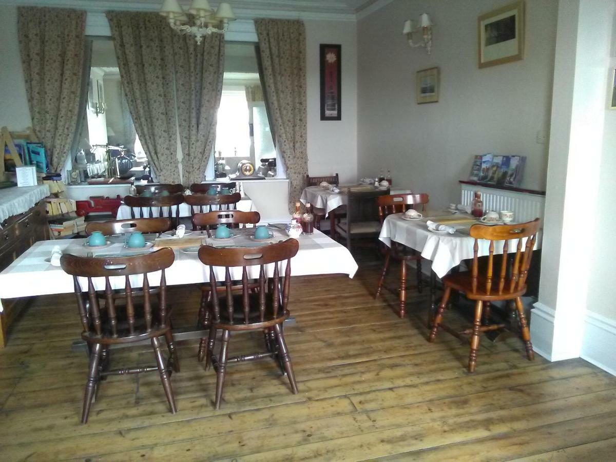 The Iverna Eastbourne Bagian luar foto