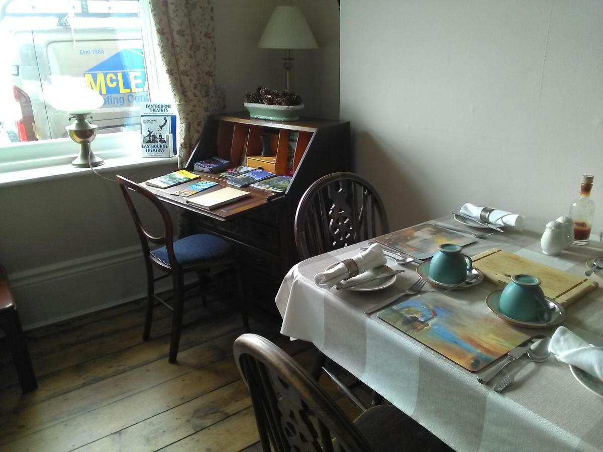 The Iverna Eastbourne Bagian luar foto
